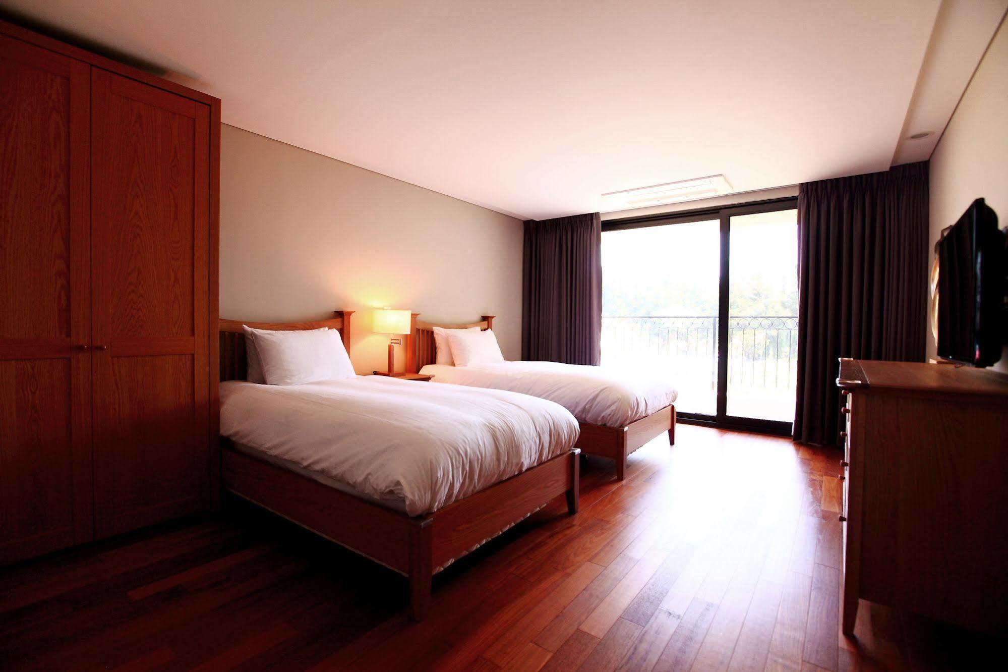 Illeinn Hotel Seogwipo Dış mekan fotoğraf